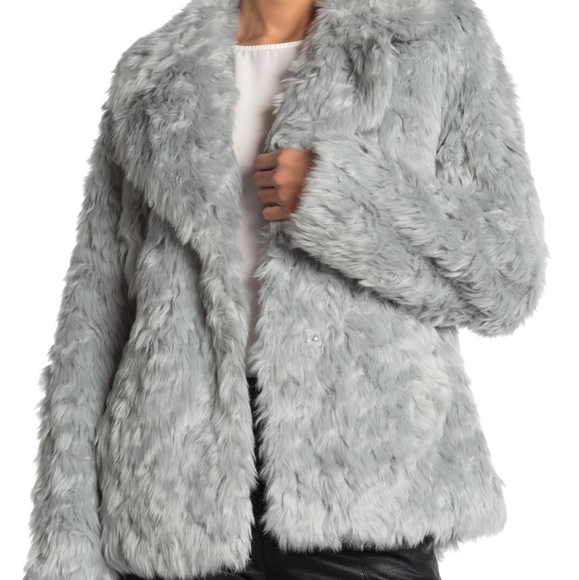 NWT:Silver BCBG Notch Collar Faux Fur Jacket - Picture 5 of 5